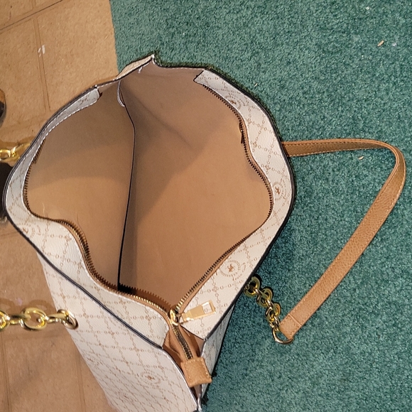 Beverly Hills Polo Club    Shoulder Bag - Picture 4 of 5